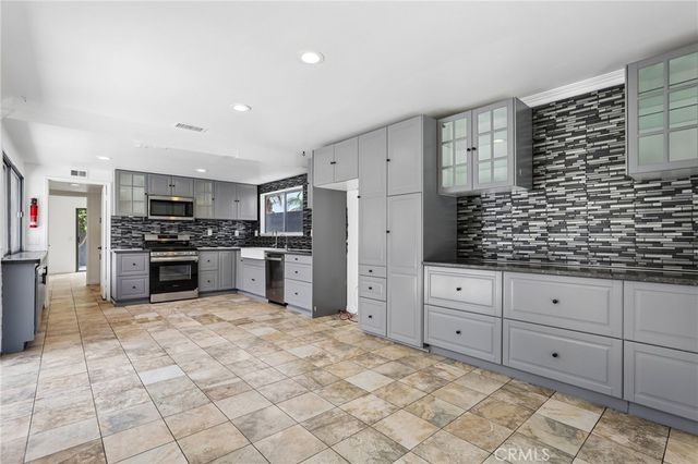 1760 N Glenview, Anaheim, CA 92807