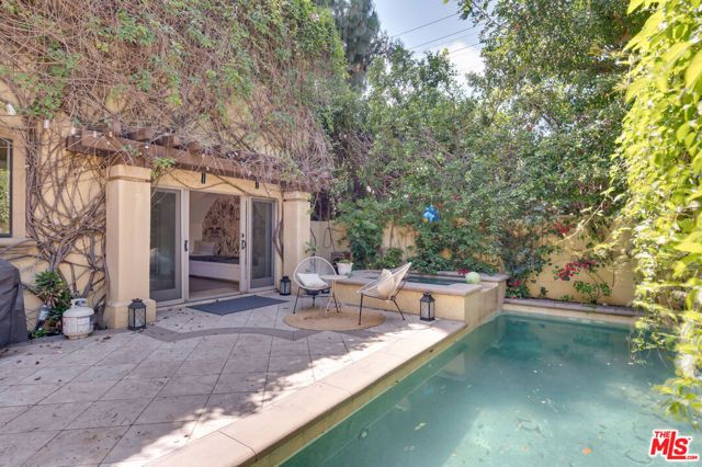 1902 Granville Avenue, Los Angeles, CA 90025