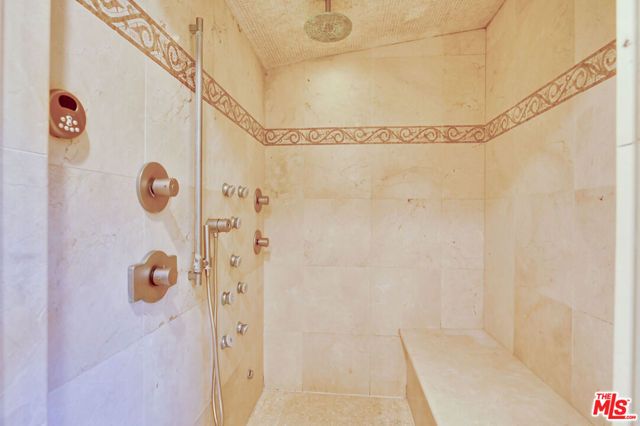 1902 Granville Avenue, Los Angeles, CA 90025