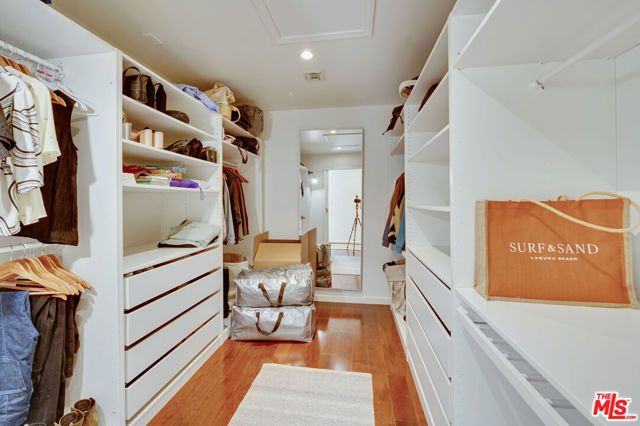 1902 Granville Avenue, Los Angeles, CA 90025