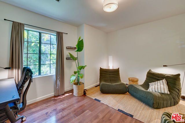 1902 Granville Avenue, Los Angeles, CA 90025