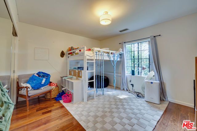 1902 Granville Avenue, Los Angeles, CA 90025