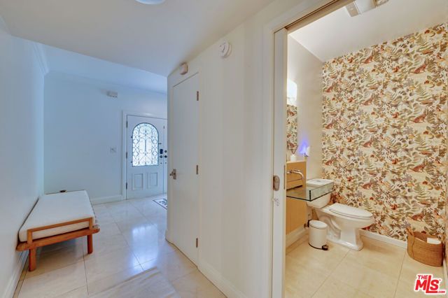 1902 Granville Avenue, Los Angeles, CA 90025