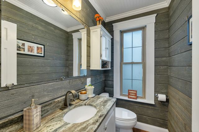 5 Grant St, Chelmsford, MA 01863