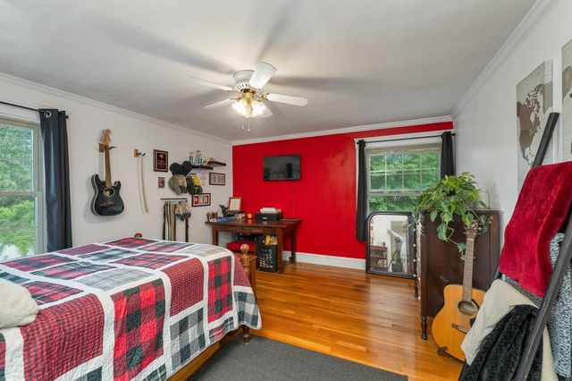 5 Grant St, Chelmsford, MA 01863