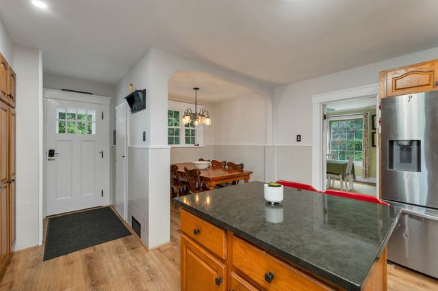 5 Grant St, Chelmsford, MA 01863