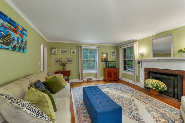 5 Grant St, Chelmsford, MA 01863