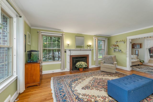 5 Grant St, Chelmsford, MA 01863