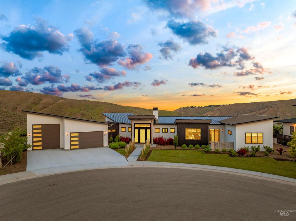 4135 N Hawkeye Pl, Boise, ID 83703