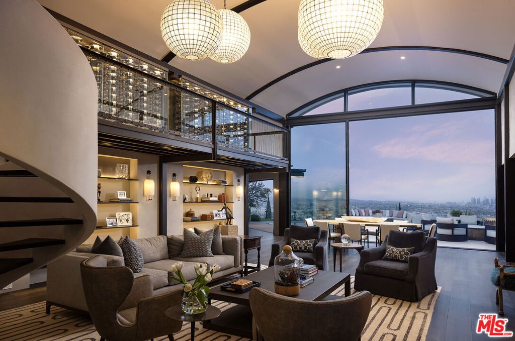 Image 3 of property listing at 1641 Woods Drive, West Hollywood, CA 90069