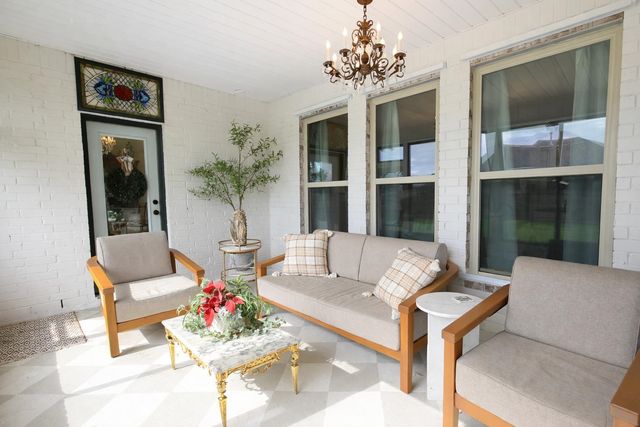 126 Kings Wood Avenue, Thibodaux, LA 70301