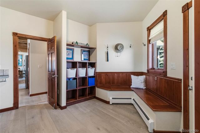 8124 S Ireland Way, Aurora, CO 80016