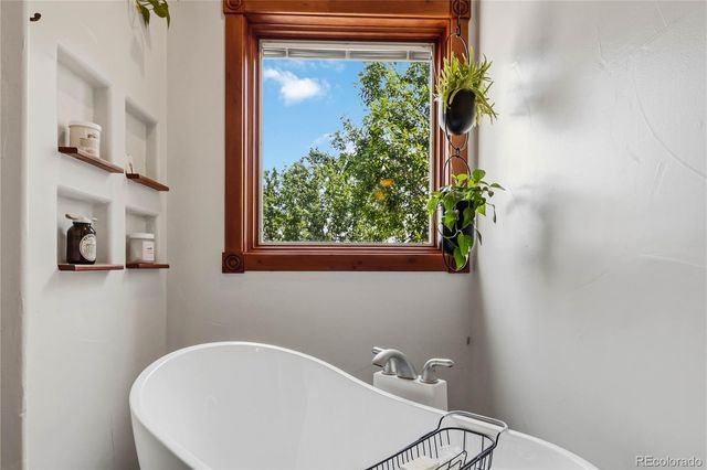 8124 S Ireland Way, Aurora, CO 80016