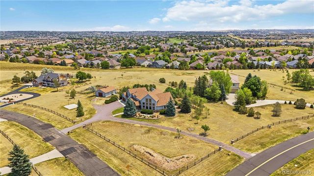 8124 S Ireland Way, Aurora, CO 80016