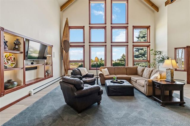 8124 S Ireland Way, Aurora, CO 80016