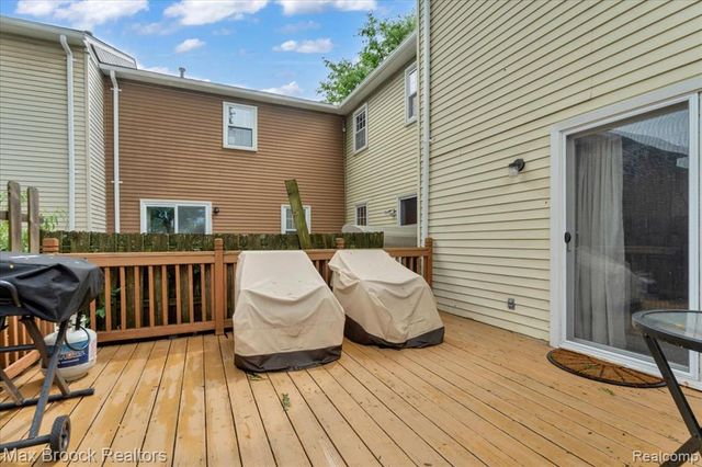 36467 Park Place Drive 64, Sterling Heights, MI 48310