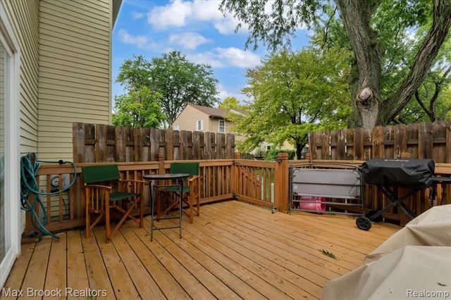 36467 Park Place Drive 64, Sterling Heights, MI 48310