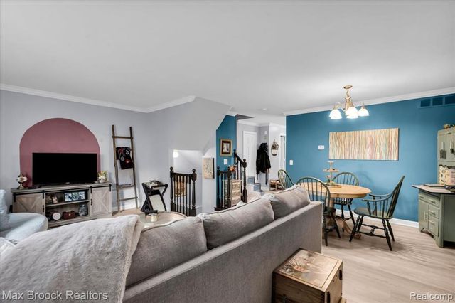 36467 Park Place Drive 64, Sterling Heights, MI 48310