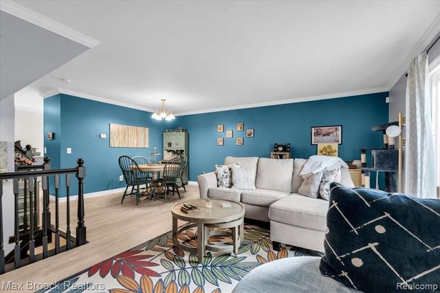 36467 Park Place Drive 64, Sterling Heights, MI 48310