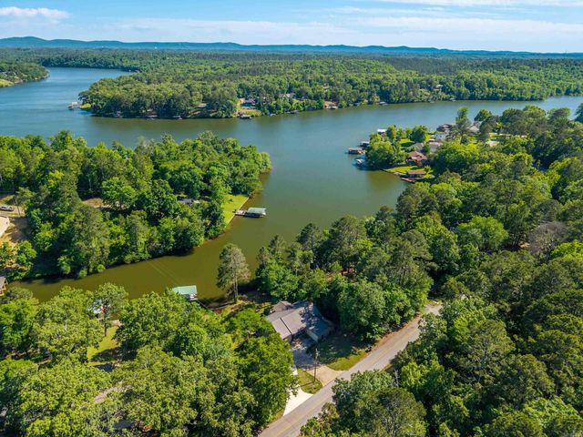 415 Kirschwood Dr, Hot Springs, AR 71913