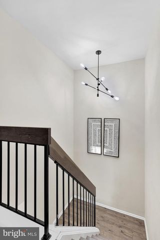 8608 VILLAGE SQ #15/8608, Alexandria, VA 22309