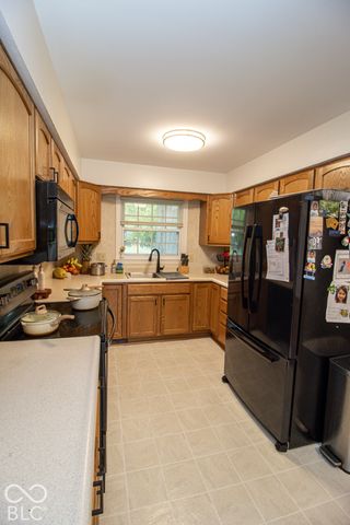 8647 Driftwood Drive, Indianapolis, IN 46240