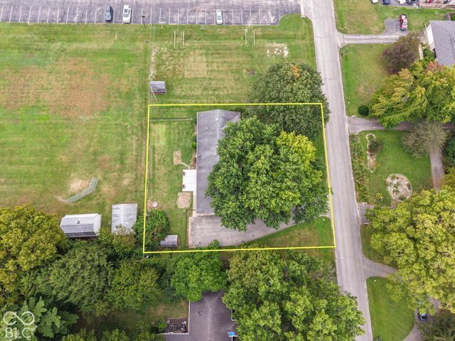 8647 Driftwood Drive, Indianapolis, IN 46240