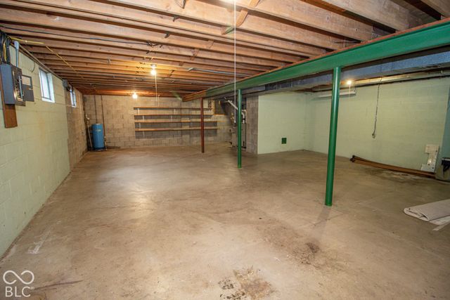 8647 Driftwood Drive, Indianapolis, IN 46240