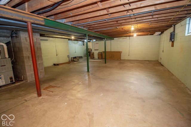 8647 Driftwood Drive, Indianapolis, IN 46240