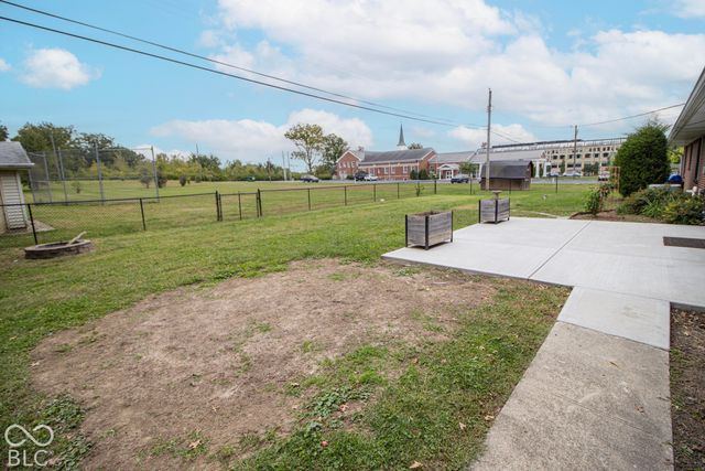 8647 Driftwood Drive, Indianapolis, IN 46240