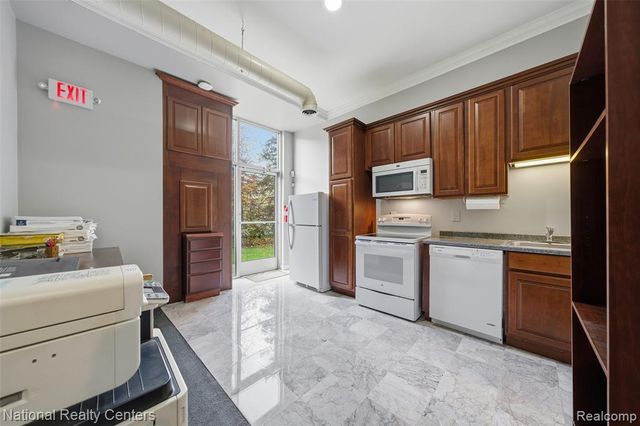 45679 Village Blvd, Shelby Twp, MI 48315