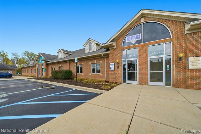 45679 Village Blvd, Shelby Twp, MI 48315