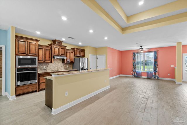 8916 Clearbrook Dr, Milton, FL 32583