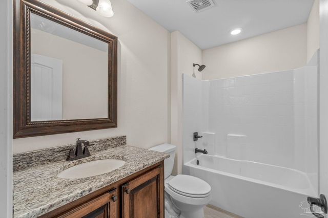 8916 Clearbrook Dr, Milton, FL 32583