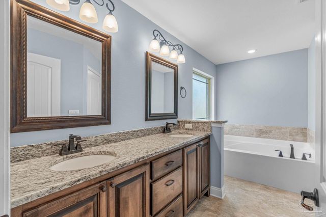 8916 Clearbrook Dr, Milton, FL 32583