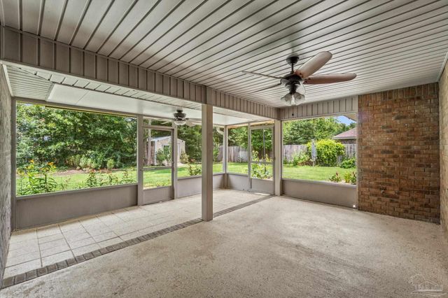 8916 Clearbrook Dr, Milton, FL 32583