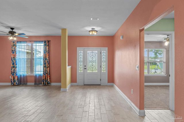 8916 Clearbrook Dr, Milton, FL 32583