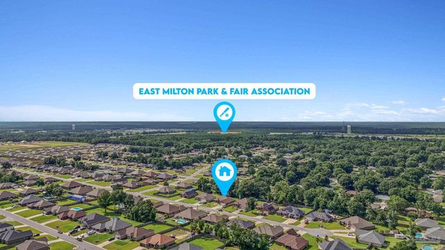 8916 Clearbrook Dr, Milton, FL 32583