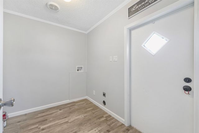 3400 Raindrop Drive, Alvarado, TX 76009