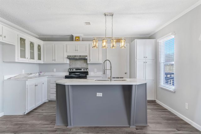 3400 Raindrop Drive, Alvarado, TX 76009