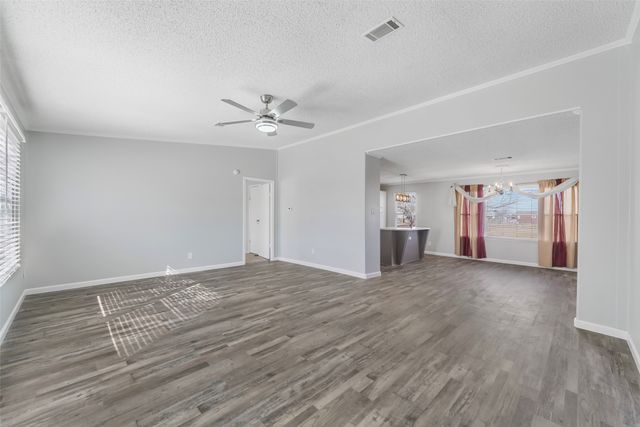 3400 Raindrop Drive, Alvarado, TX 76009