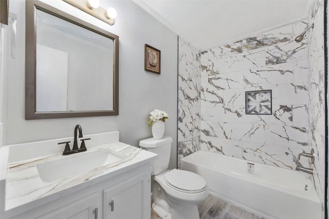 3400 Raindrop Drive, Alvarado, TX 76009