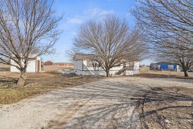 3400 Raindrop Drive, Alvarado, TX 76009