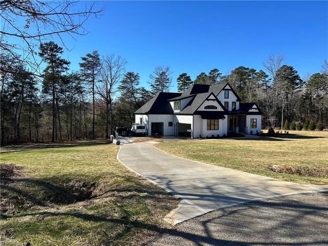 5089 Harvestview Drive, Mebane, NC 27302