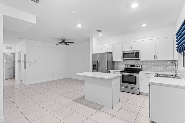 1467 SE 26th Rd 0, Homestead, FL 33035