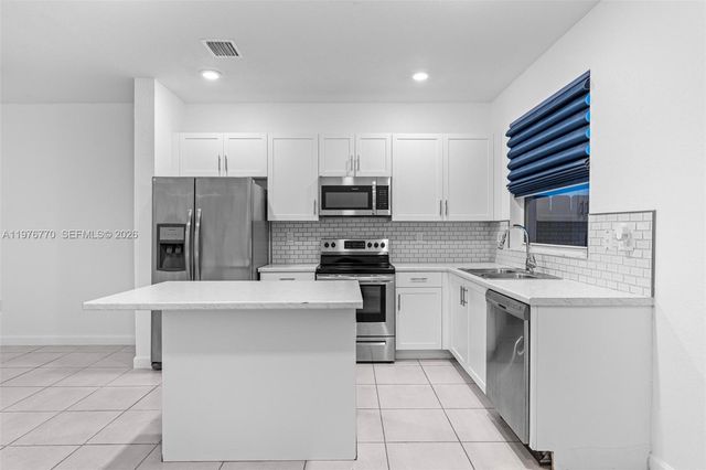 1467 SE 26th Rd 0, Homestead, FL 33035