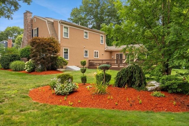 195 Colonial Dr, Somerset, MA 02726