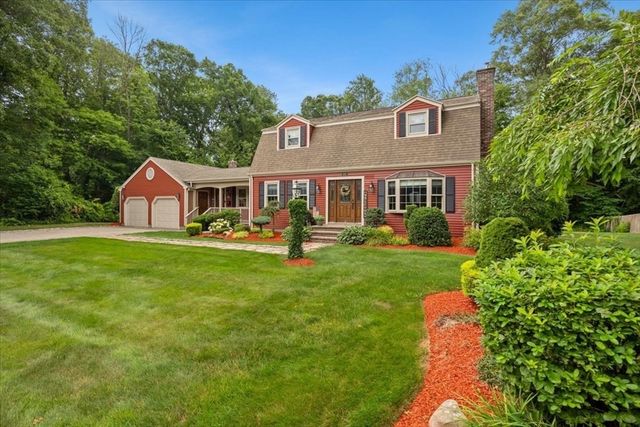 195 Colonial Dr, Somerset, MA 02726