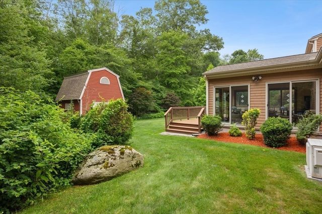 195 Colonial Dr, Somerset, MA 02726
