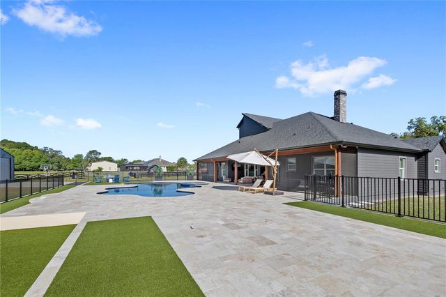 22250 DEER PARK AVENUE, Eustis, FL 32736